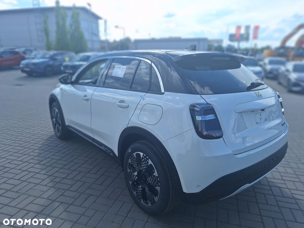 Fiat 600 1.2 Turbo La Prima eDCT - 10
