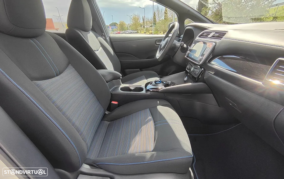 Nissan Leaf N-Connecta - 11