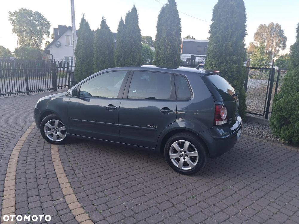 Volkswagen Polo 1.4 16V Highline - 2