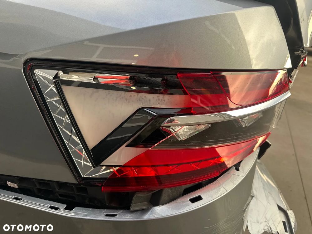 Skoda Superb 2.0 TSI L&K DSG - 20