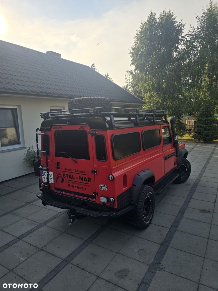 Land Rover Defender - 4
