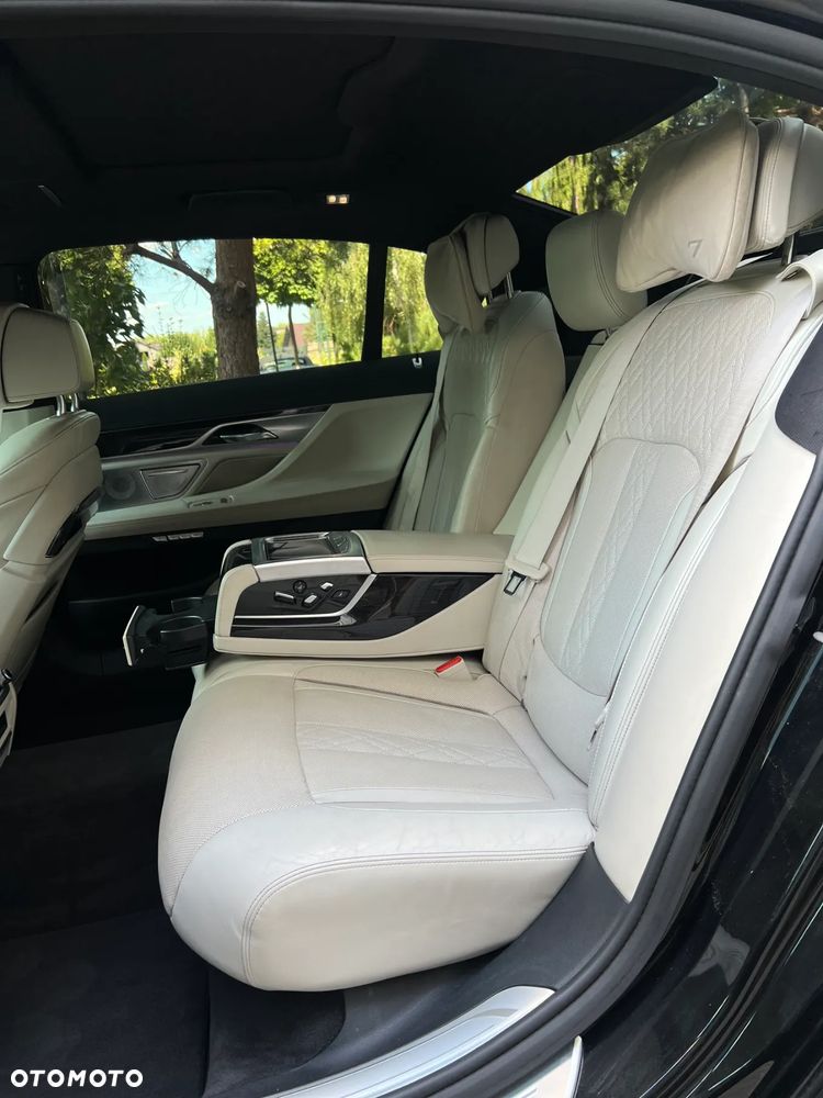 BMW Seria 7 750Li xDrive Edition Exclusive - 20