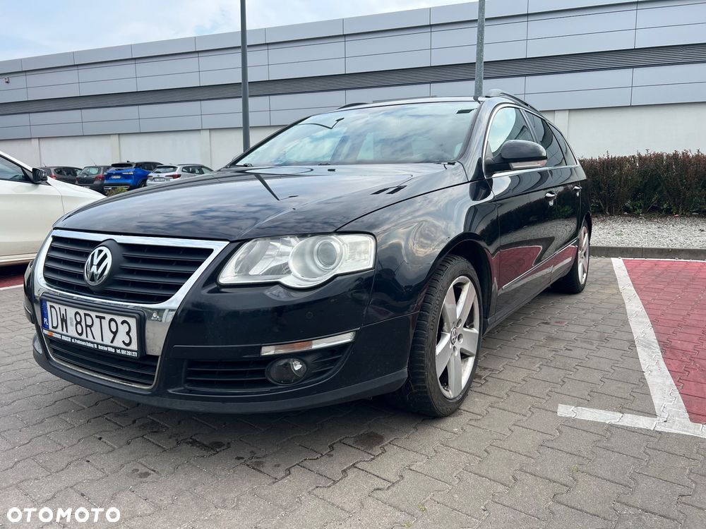 Volkswagen Passat - 1