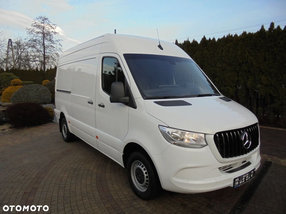 Mercedes-Benz SPRINTER 319 CDI - 2