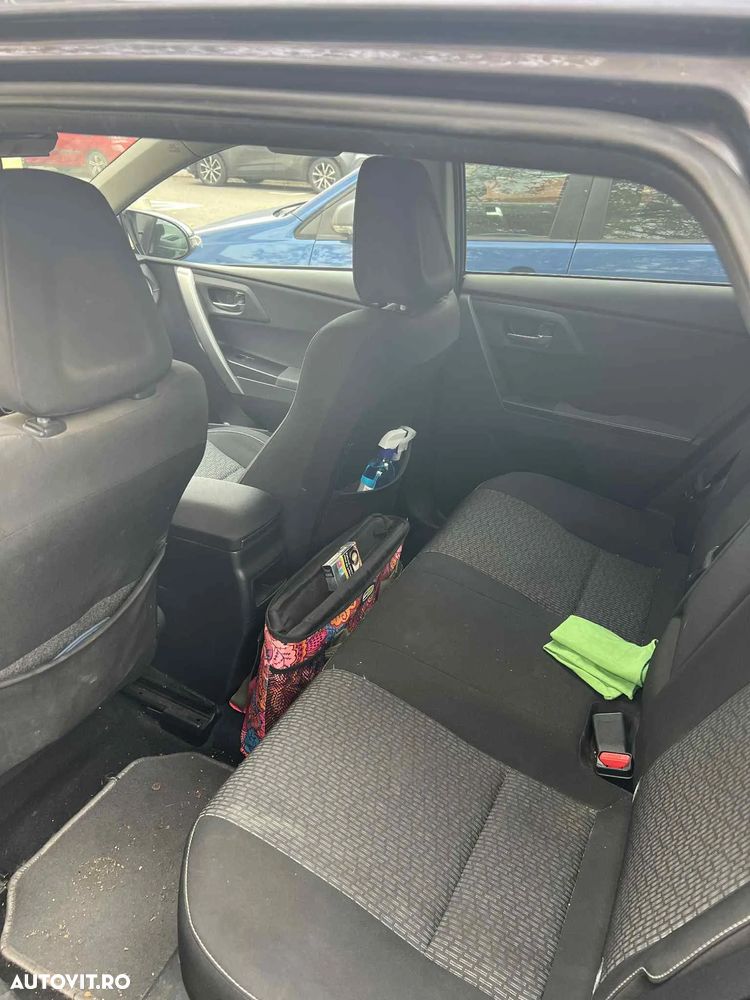 Toyota Auris - 5
