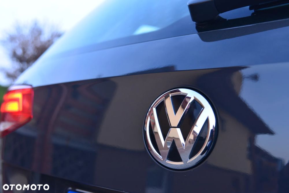 Volkswagen Passat - 24