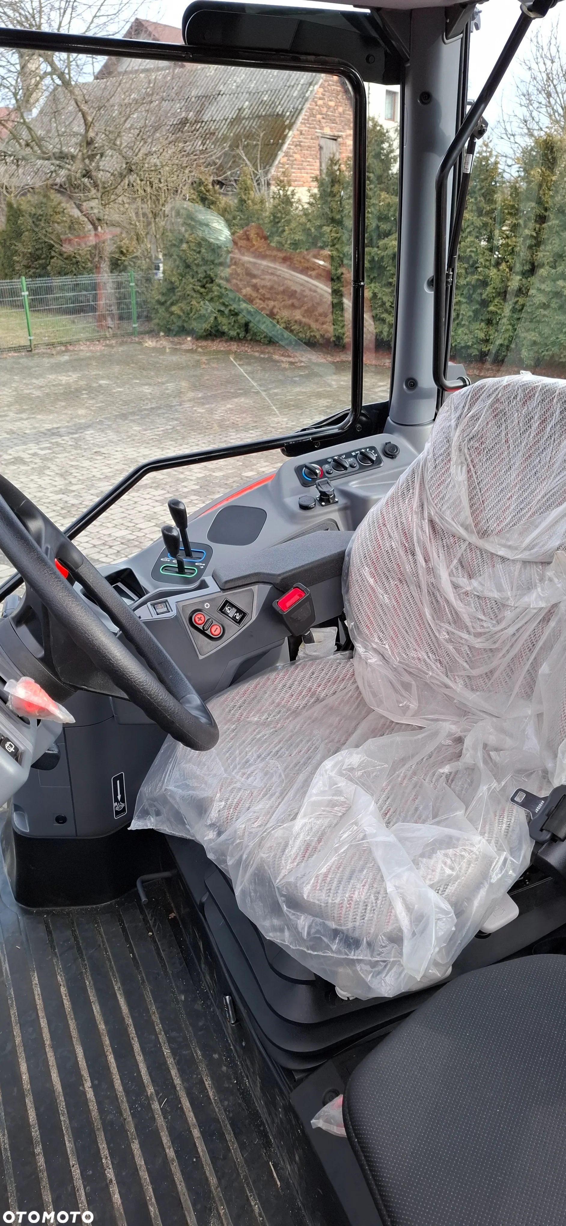 Kubota 6M141 Utility - 4