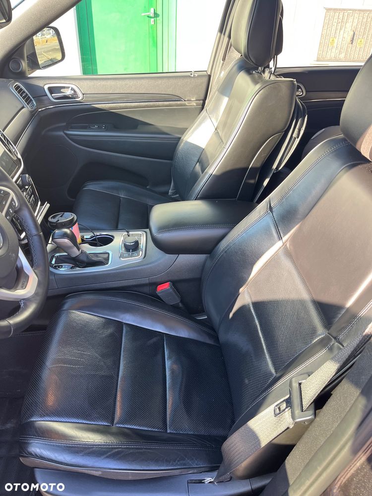 Jeep Grand Cherokee - 17