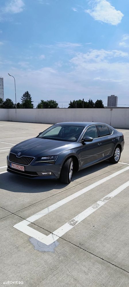 Skoda Superb 2.0 TDI DSG Style - 11
