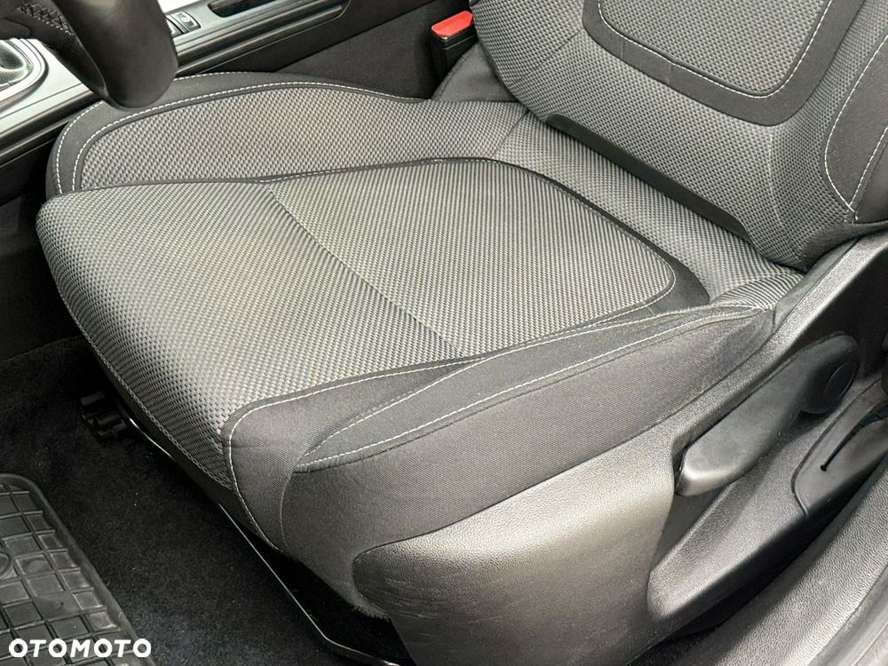Renault Megane 1.3 TCe FAP Equilibre - 17