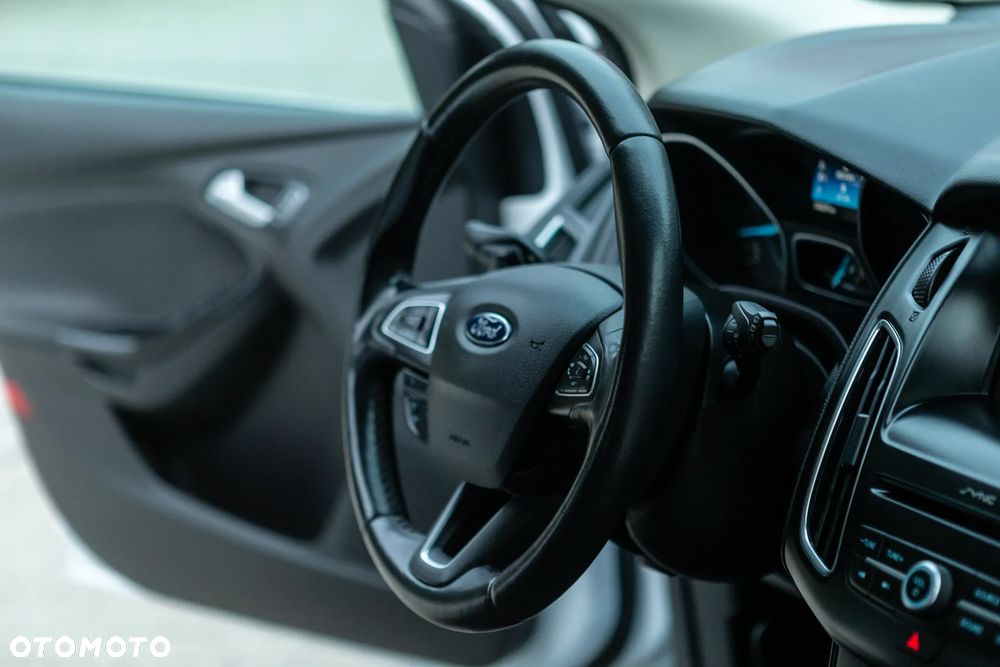 Ford Focus - 27
