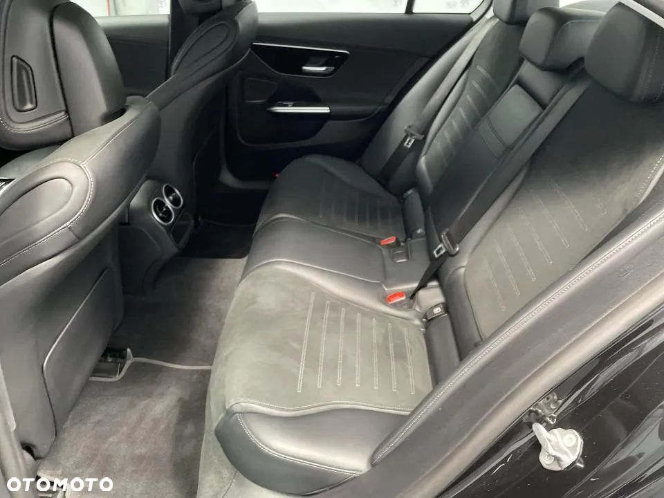 Mercedes-Benz Klasa C 200 d 9G-TRONIC AMG Line - 13