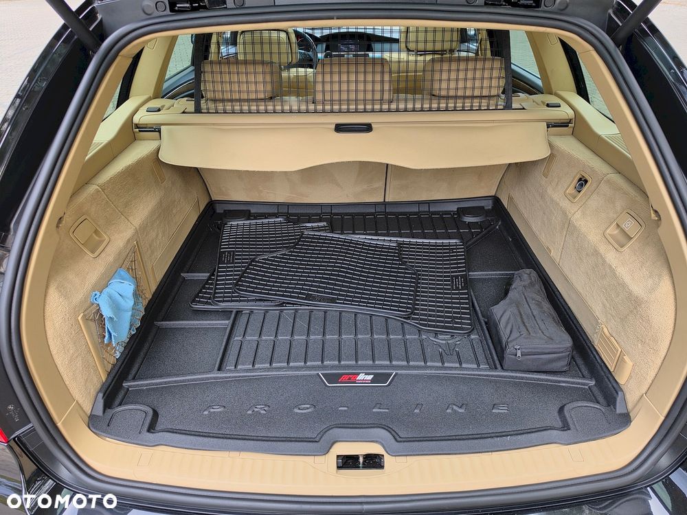 BMW Seria 5 525xd - 33
