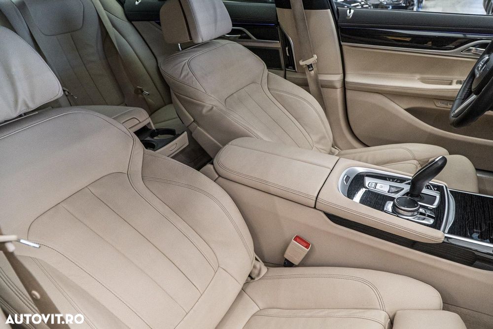 BMW Seria 7 730d xDrive - 36