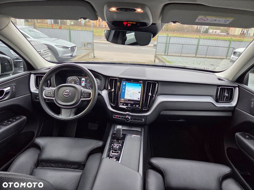 Volvo XC 60 D4 Momentum Pro - 14