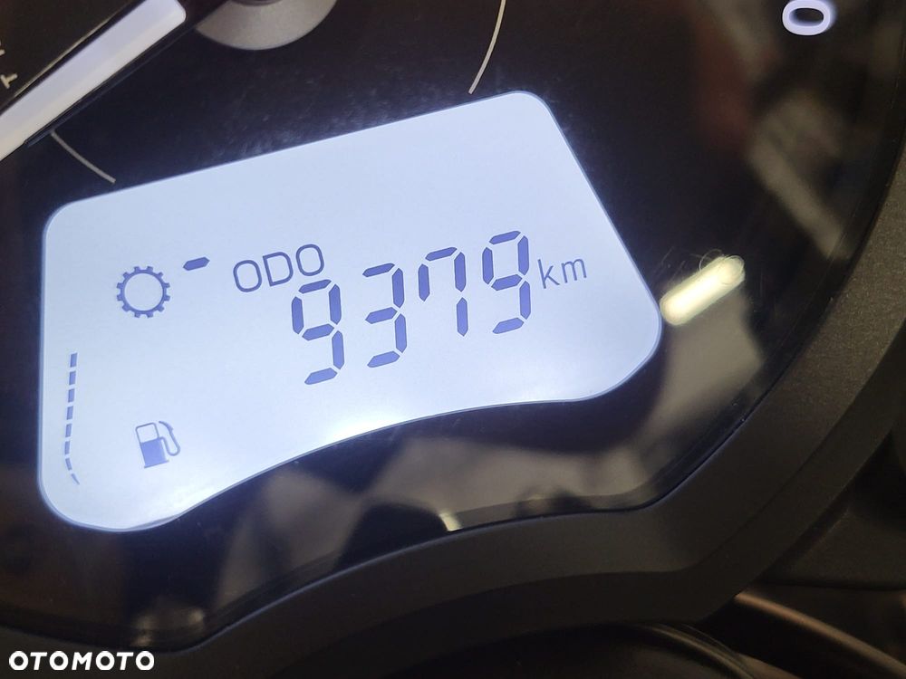 Triumph Street Twin - 7