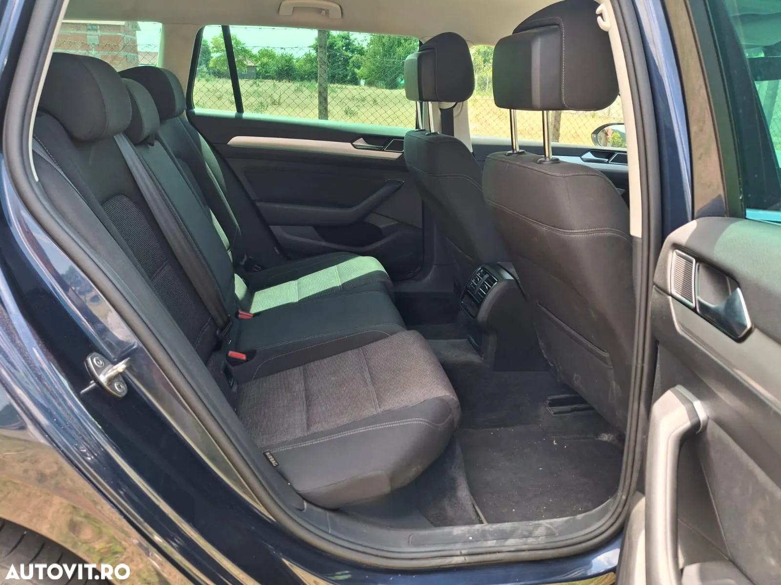 Volkswagen Passat - 2