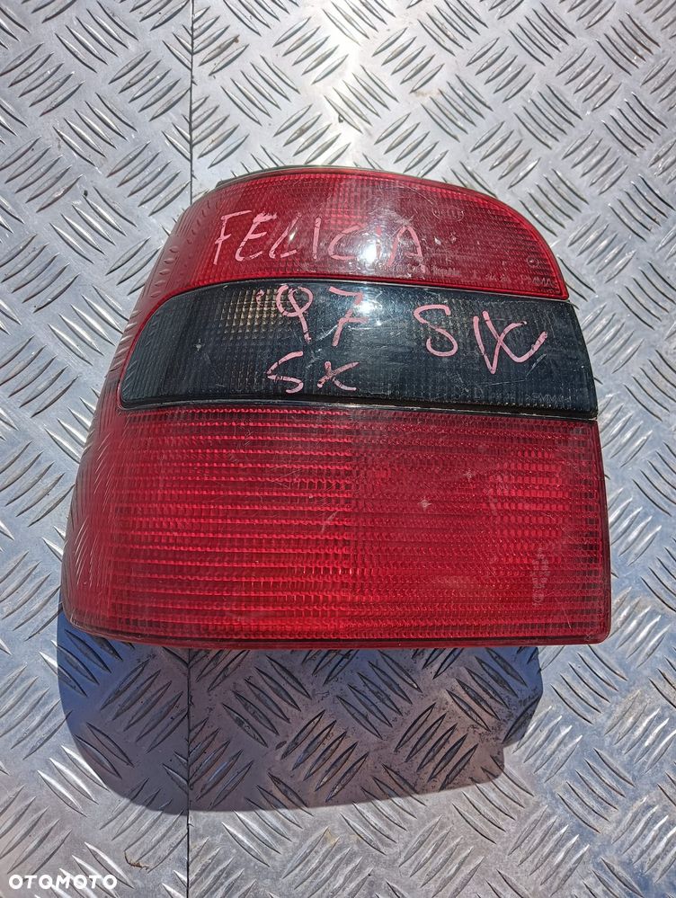 Lampa lewy tył Skoda Felicia kombi - 1