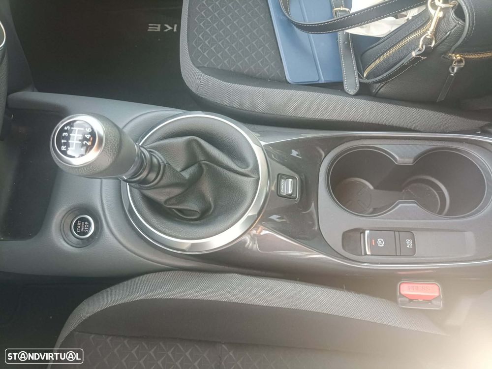 Nissan Juke 1.0 DIG-T N-Connecta - 19