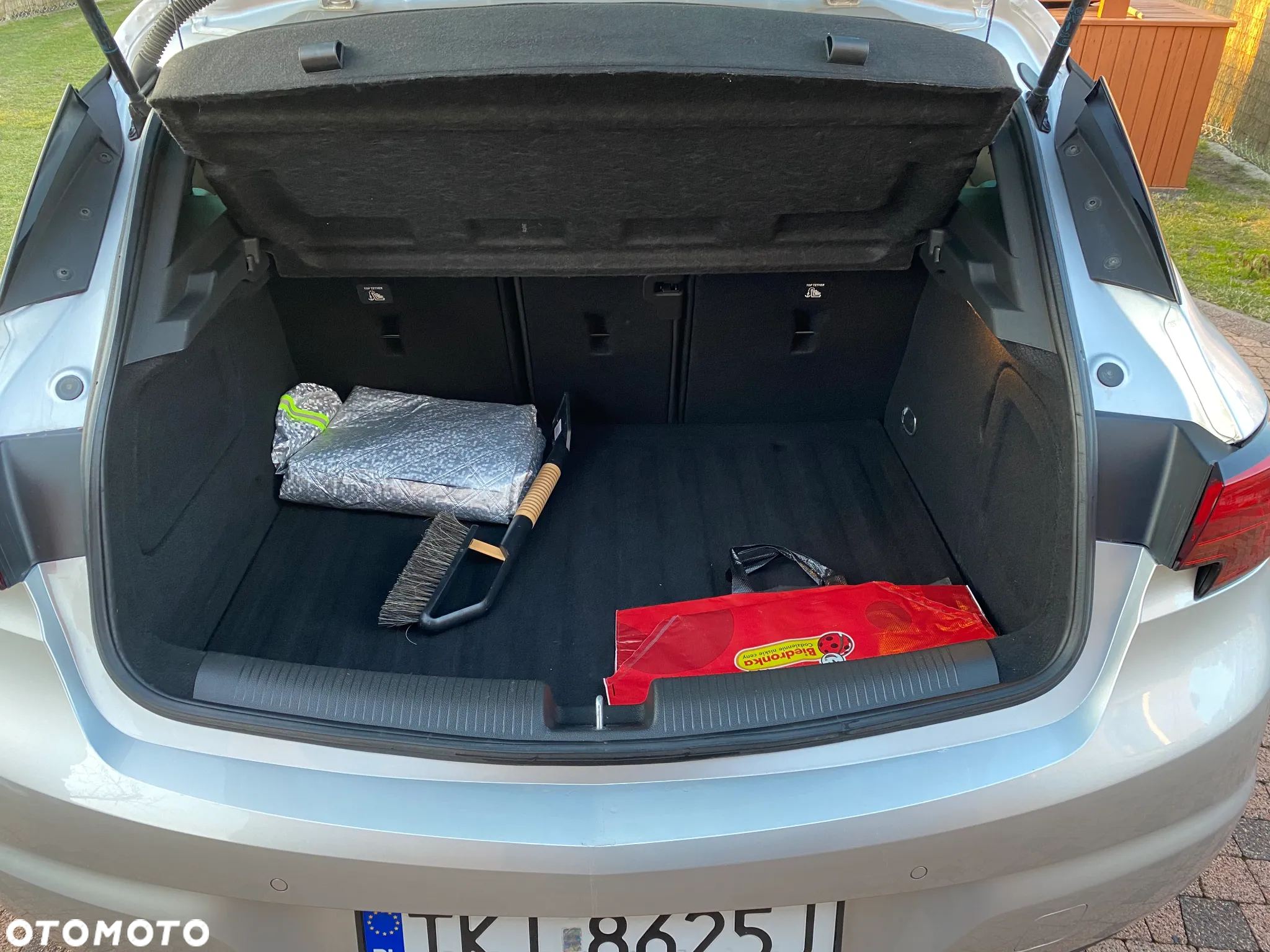 Opel Astra V 1.2 T Elegance S&S - 14