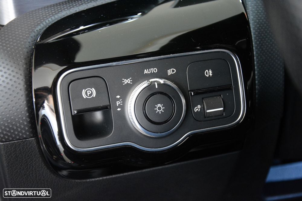 Mercedes-Benz CLA 180 d 7G-DCT AMG Line - 19