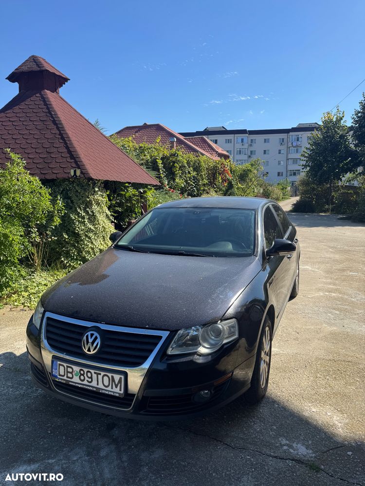 Volkswagen Passat - 1