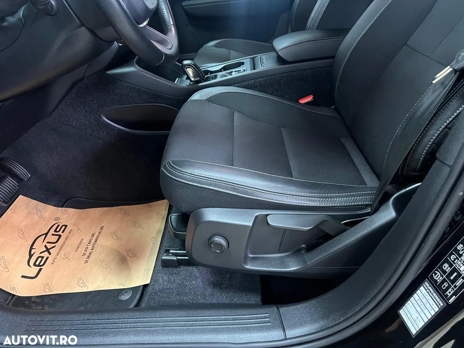 Volvo XC 40 D3 AWD Momentum - 23
