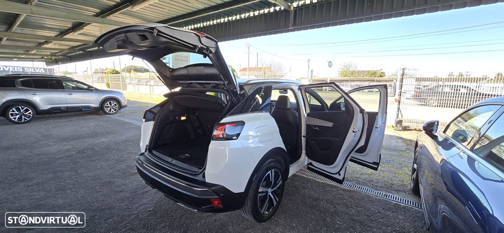 Peugeot 3008 1.6 Hybrid GT Pack e-EAT8 - 30