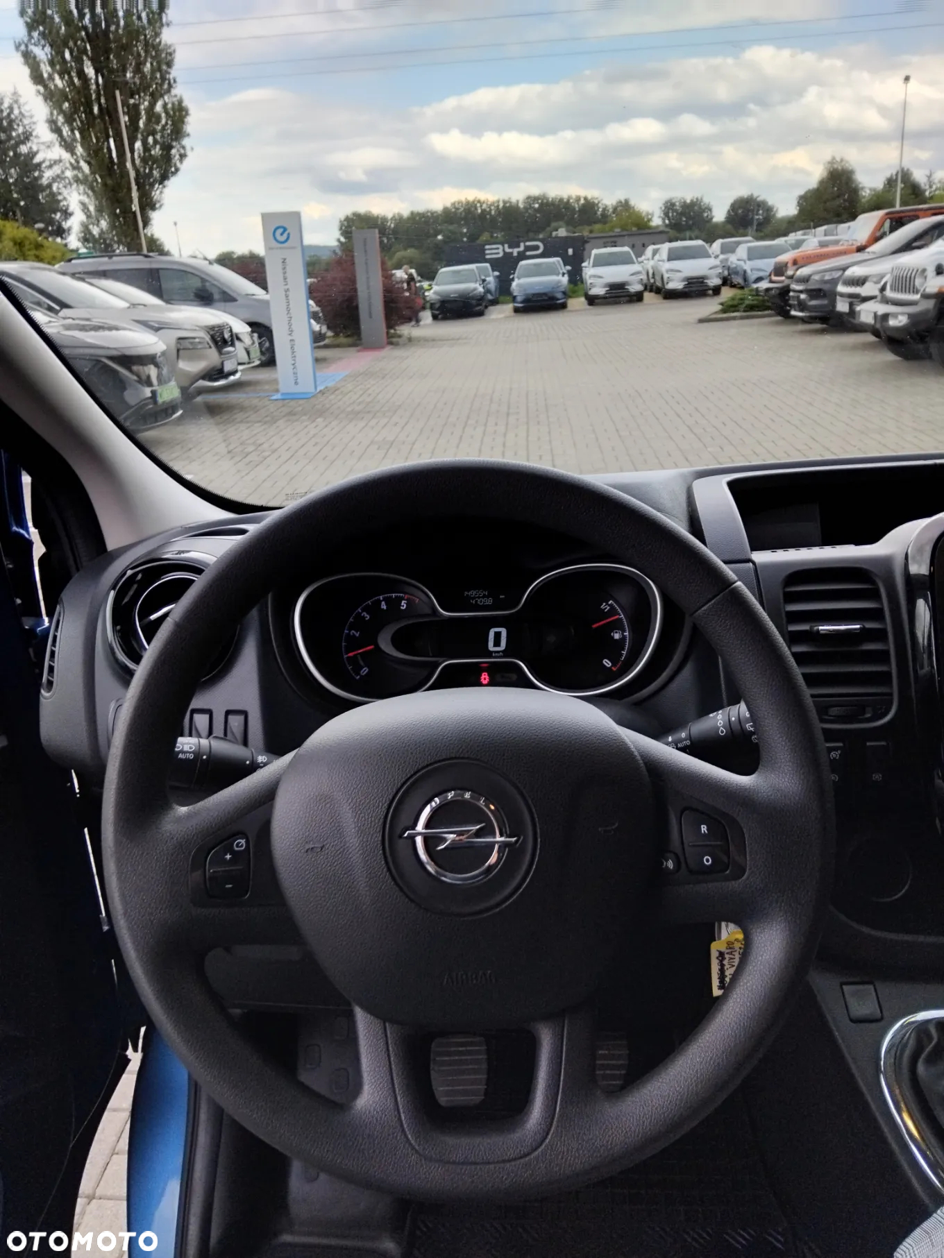 Opel Vivaro L2H1 2.9t Elegance - 14