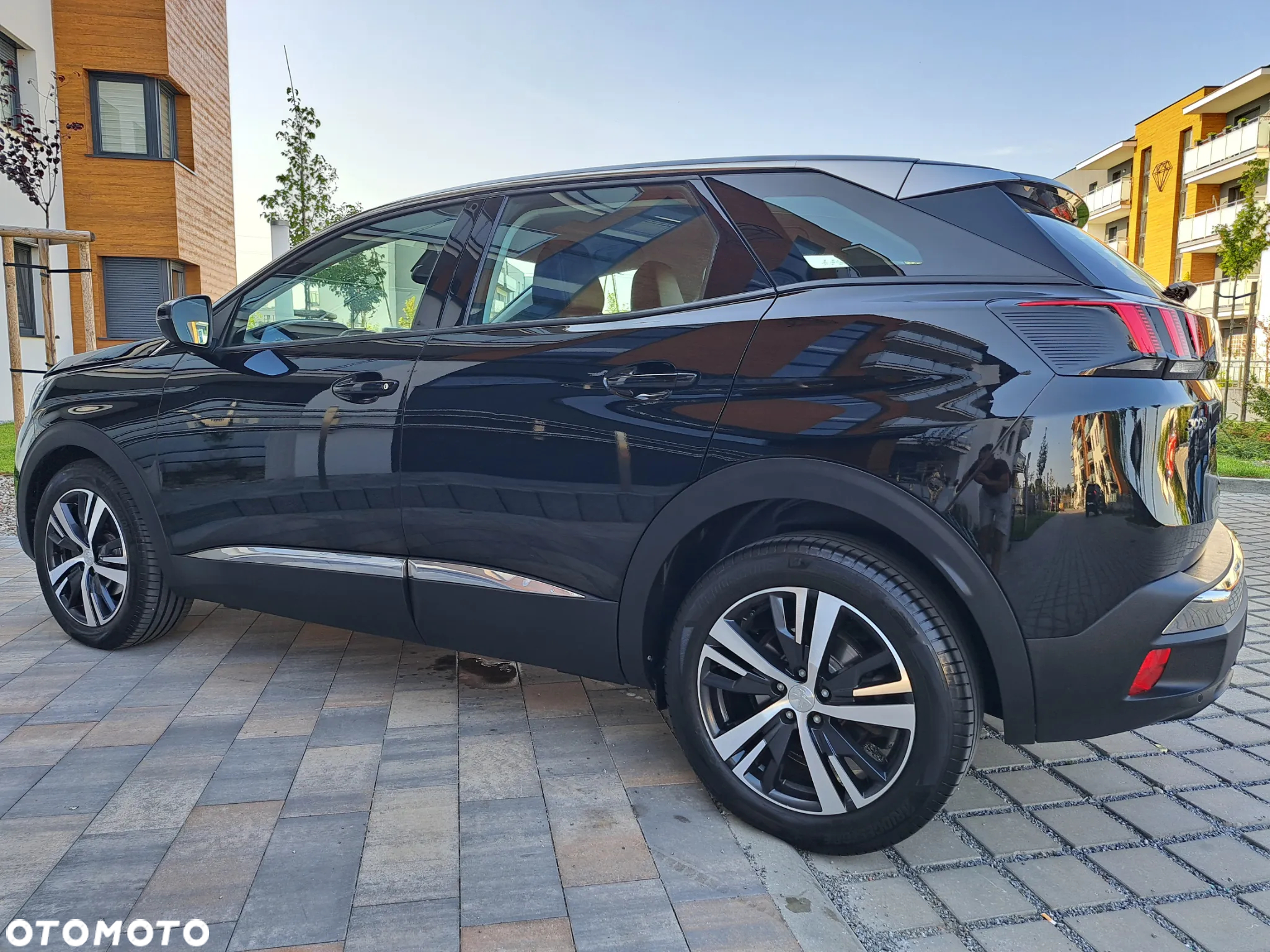 Peugeot 3008 1.5 BlueHDi Allure S&S EAT8 - 4