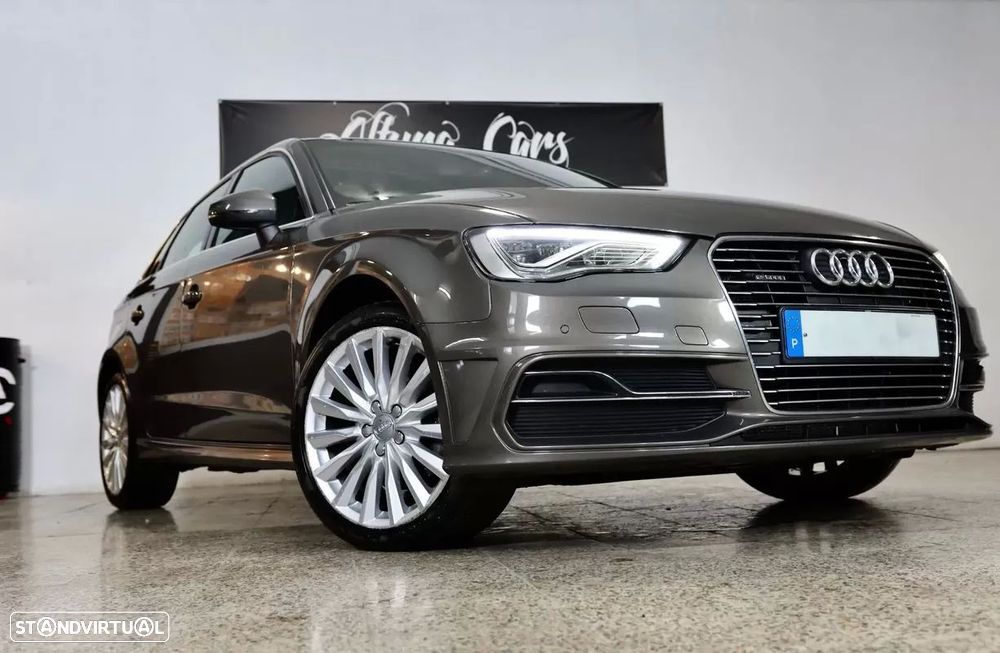 Audi A3 Sportback e-tron 1.4 TFSI S-line S tronic - 2