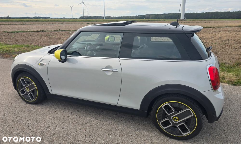 MINI Cooper SE Yours Trim - 23