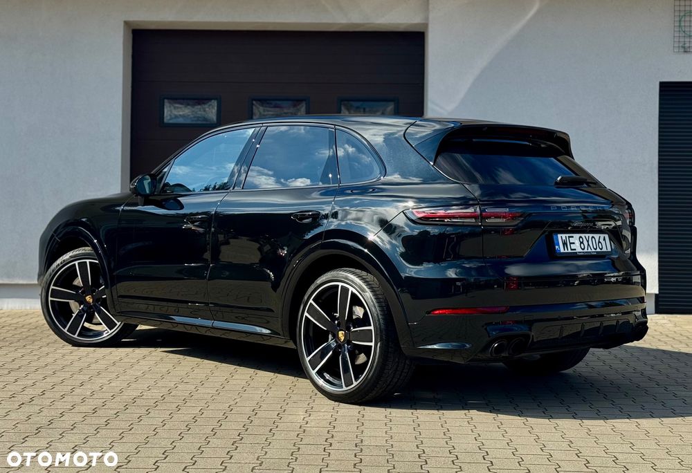 Porsche Cayenne S Platinum Edition - 4
