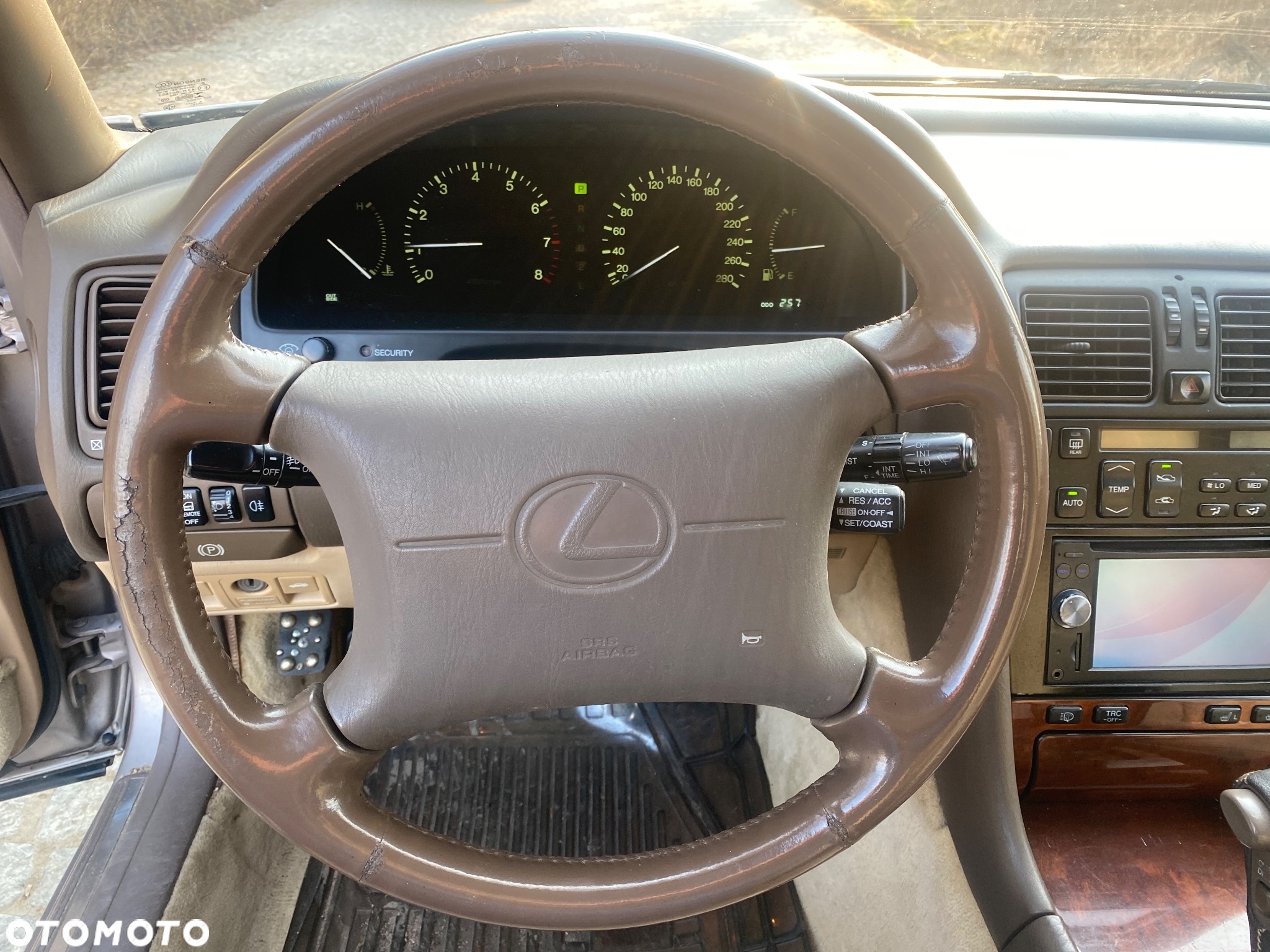 Lexus LS 400 - 15
