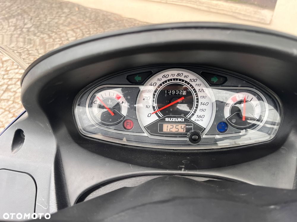 Suzuki Burgman - 6
