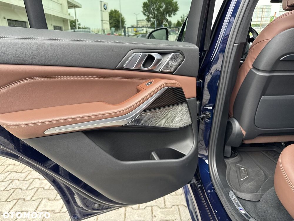 BMW X5 M50i - 23