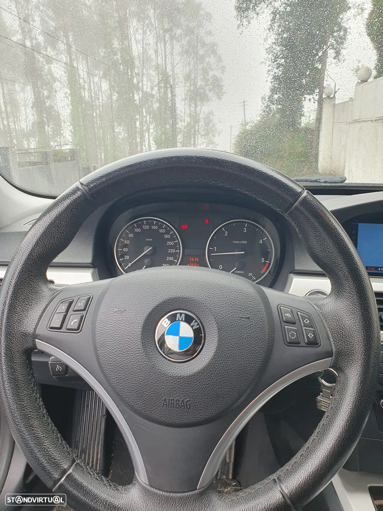 BMW 318 d Touring Auto - 6