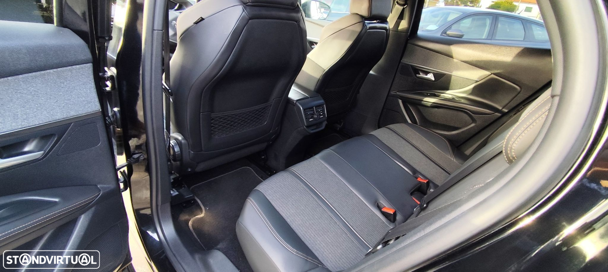 Peugeot 3008 1.6 BlueHDi GT Line - 25