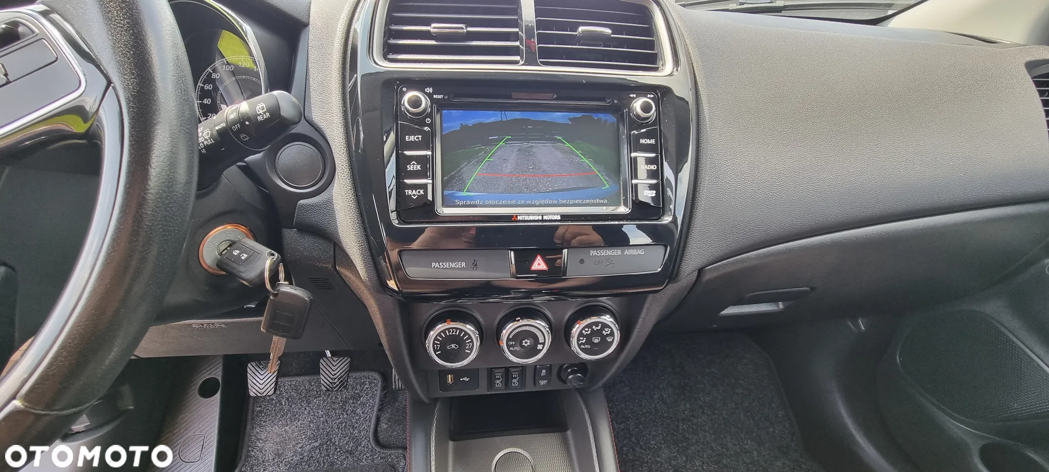 Mitsubishi ASX 1.6 Intense Plus Navi Blue Edition - 11