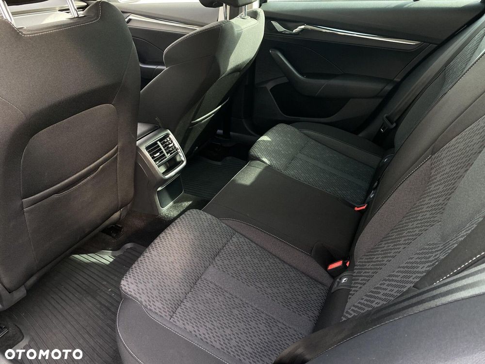 Skoda Octavia 2.0 TDI SCR Style DSG - 17