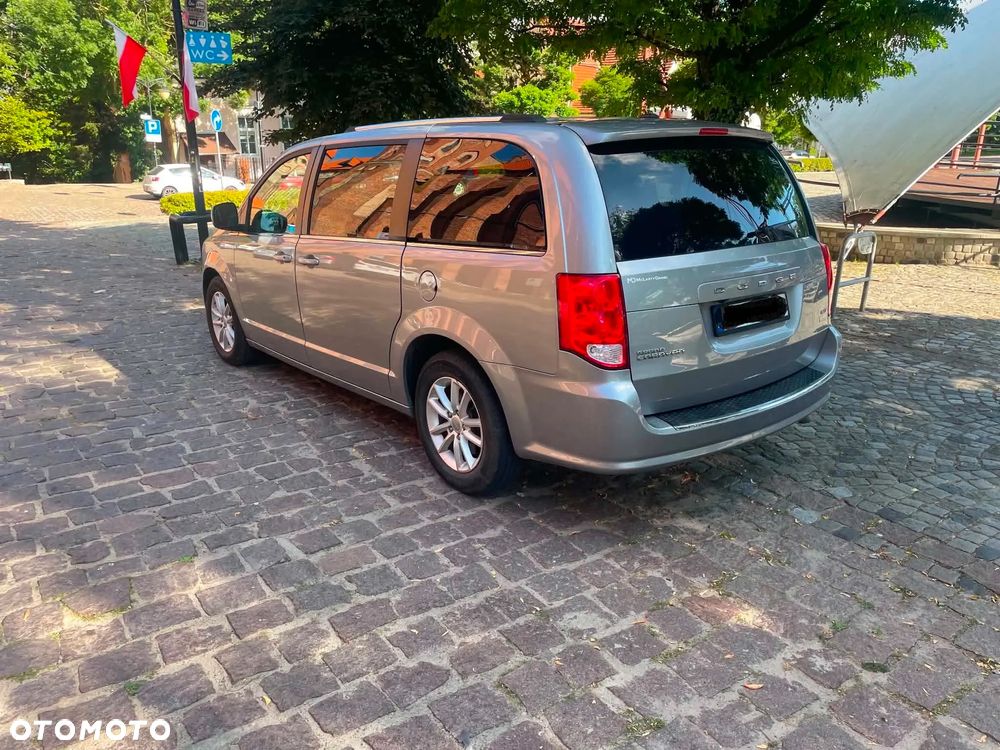 Dodge Grand Caravan 3.6 R/T - 4