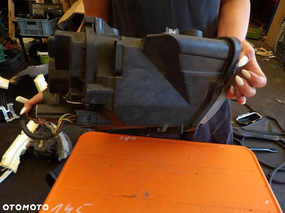 BMW - E90 - H7 - LIFT - PRAWA LAMPA PRZEDNIA - UK - 7202576 - 6