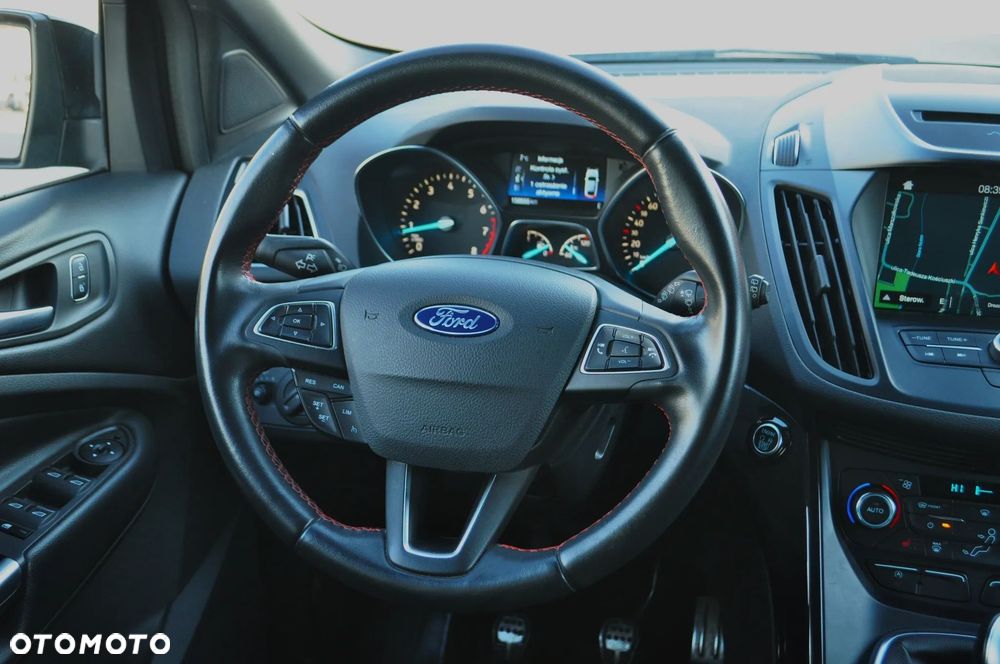Ford Kuga 1.5 EcoBoost 2x4 ST-Line - 13