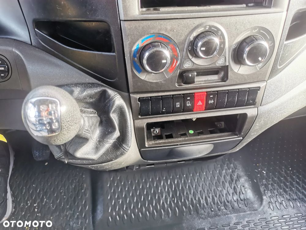 Iveco Daily 35C15 blaszak 3.0-150KM blizniak L3H3 długi Hak - 13
