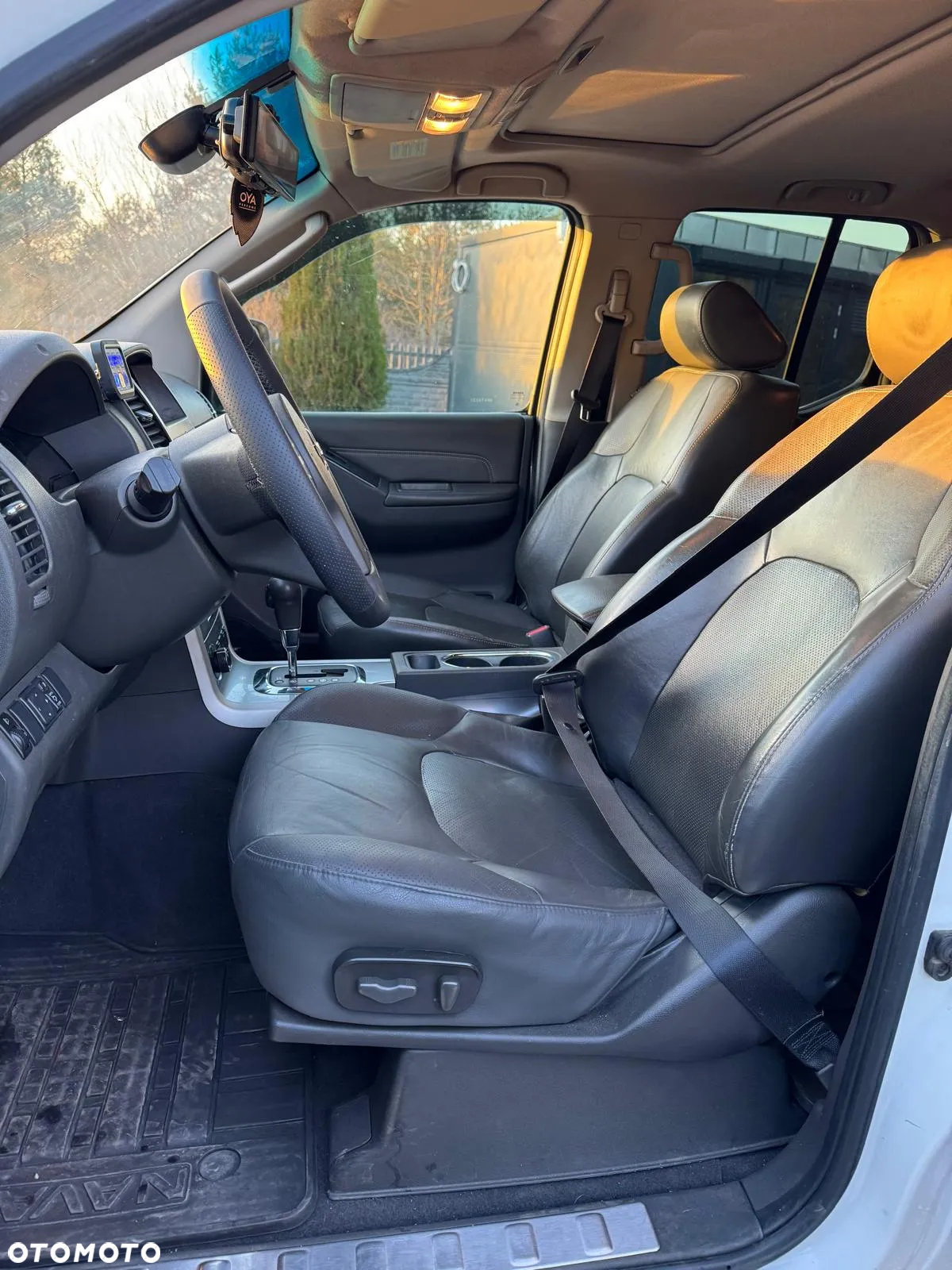 Nissan Navara 3.0 D V6 - 25