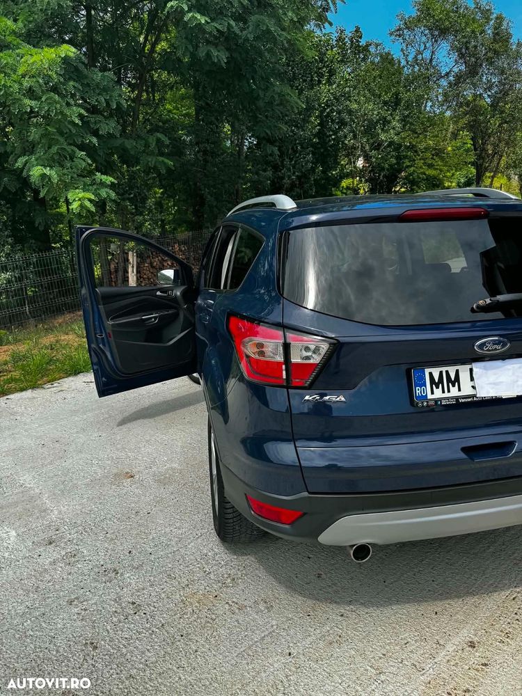 Ford Kuga 2.0 TDCi 4WD Powershift Titanium - 3