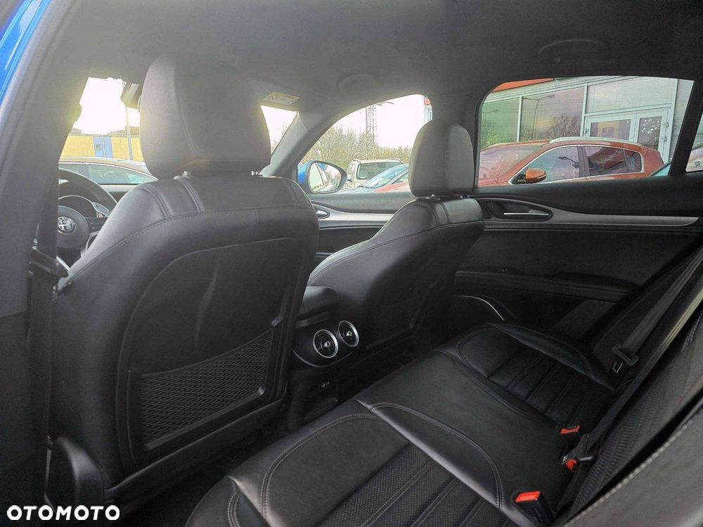 Alfa Romeo Stelvio - 19