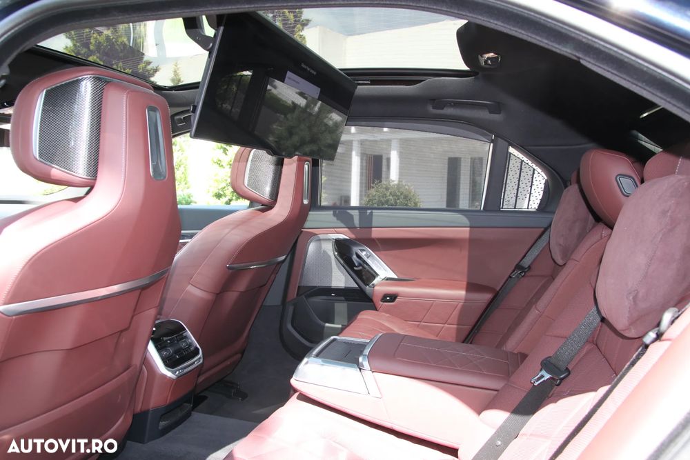BMW Seria 7 - 24