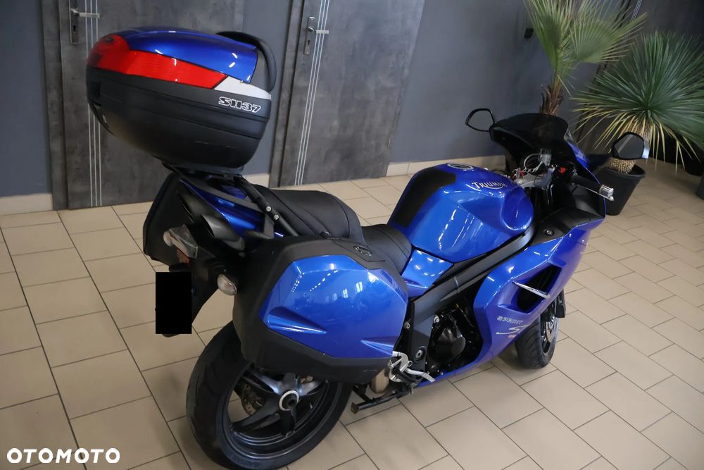 Triumph Sprint - 3