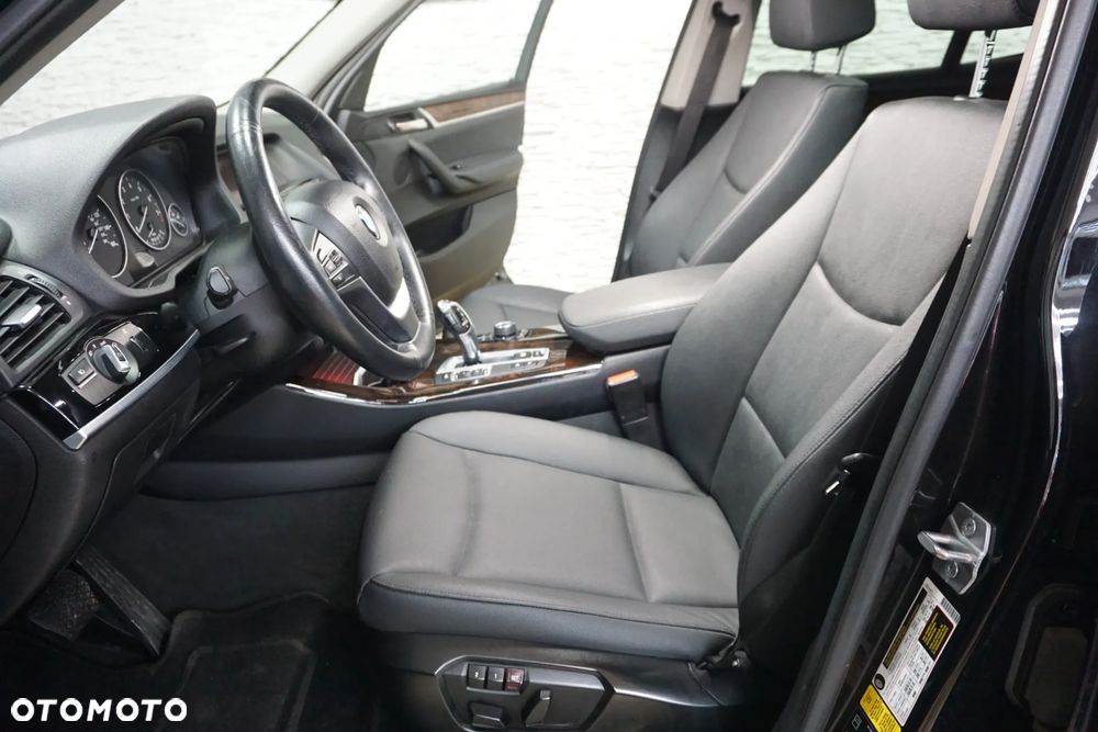 BMW X3 xDrive28i Sport-Aut - 22